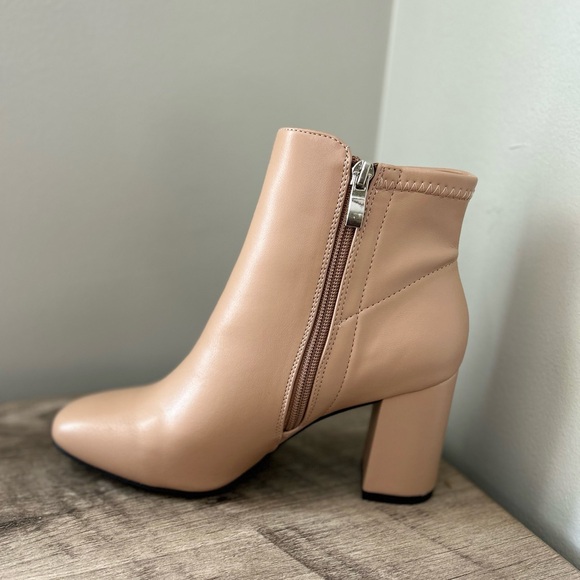 MIA Carla Nude Bootie - 6.5 - Picture 6 of 11